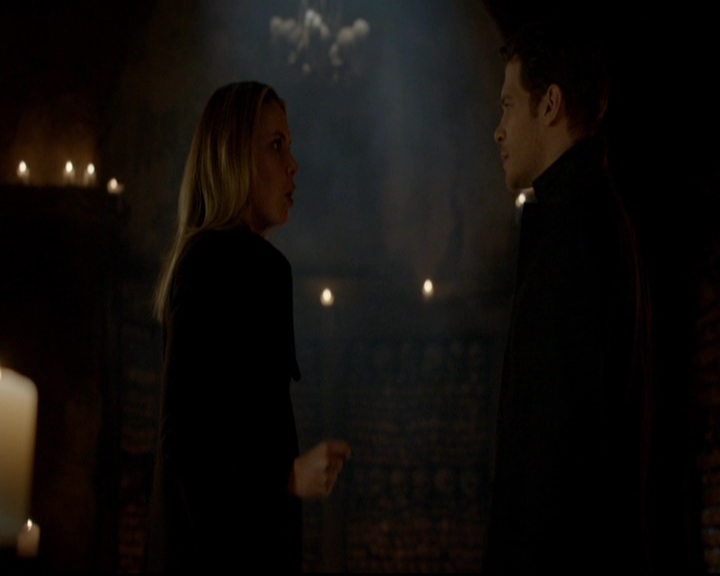 VampireDiariesWorld-dot-nl_TheOriginals_3x12DeadAngels1840.jpg