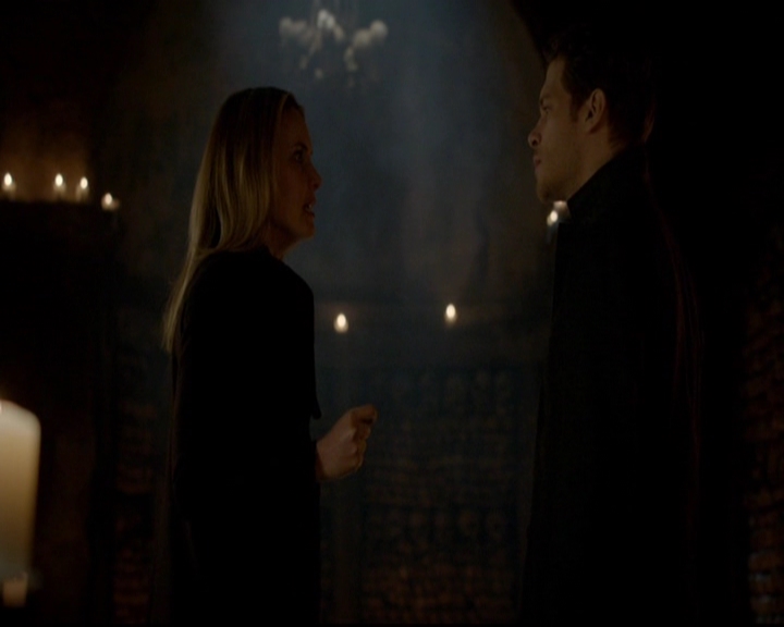 VampireDiariesWorld-dot-nl_TheOriginals_3x12DeadAngels1841.jpg