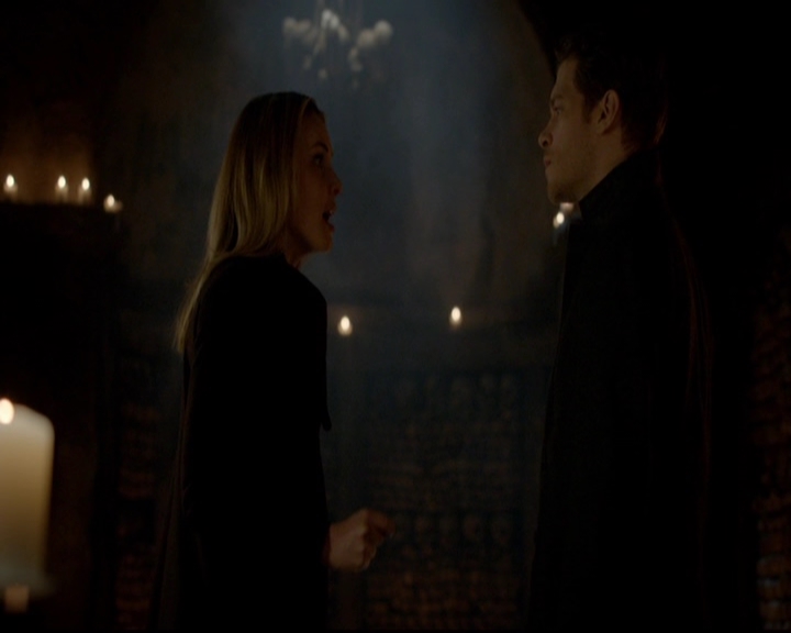 VampireDiariesWorld-dot-nl_TheOriginals_3x12DeadAngels1842.jpg