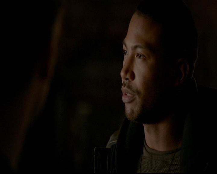VampireDiariesWorld-dot-nl_TheOriginals_3x13HeartShapedBox0100.jpg