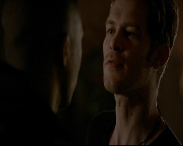VampireDiariesWorld-dot-nl_TheOriginals_3x13HeartShapedBox0115.jpg