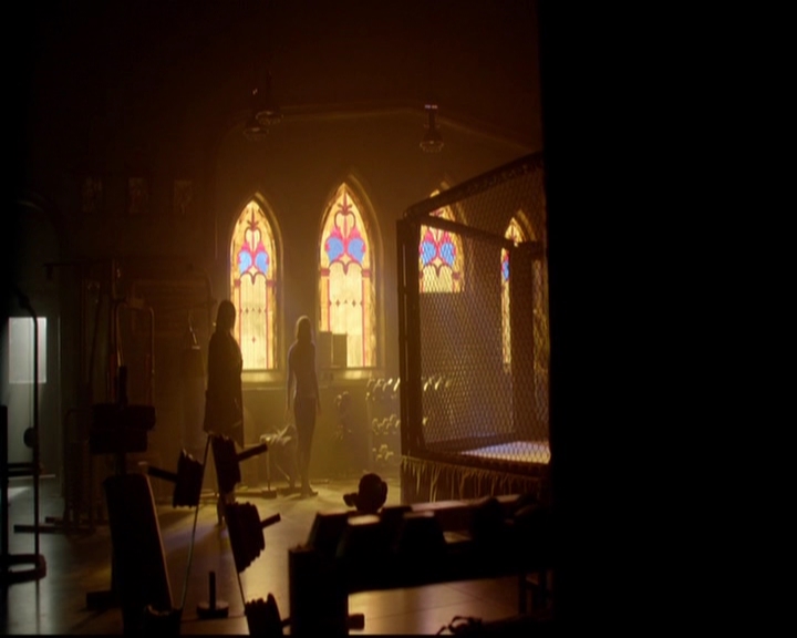 VampireDiariesWorld-dot-nl_TheOriginals_3x13HeartShapedBox0877.jpg