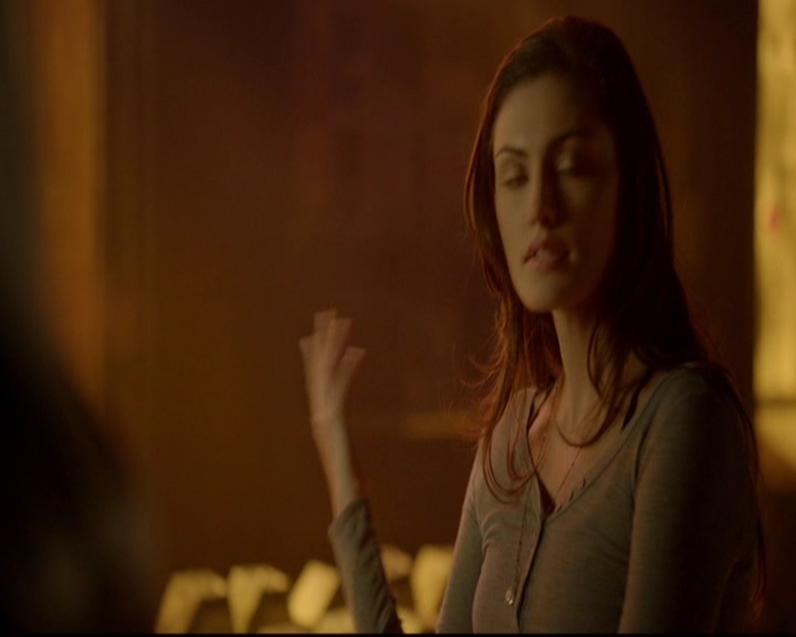 VampireDiariesWorld-dot-nl_TheOriginals_3x13HeartShapedBox0910.jpg