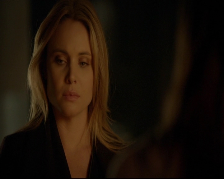 VampireDiariesWorld-dot-nl_TheOriginals_3x13HeartShapedBox0952.jpg