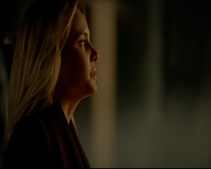 VampireDiariesWorld-dot-nl_TheOriginals_3x13HeartShapedBox0959.jpg