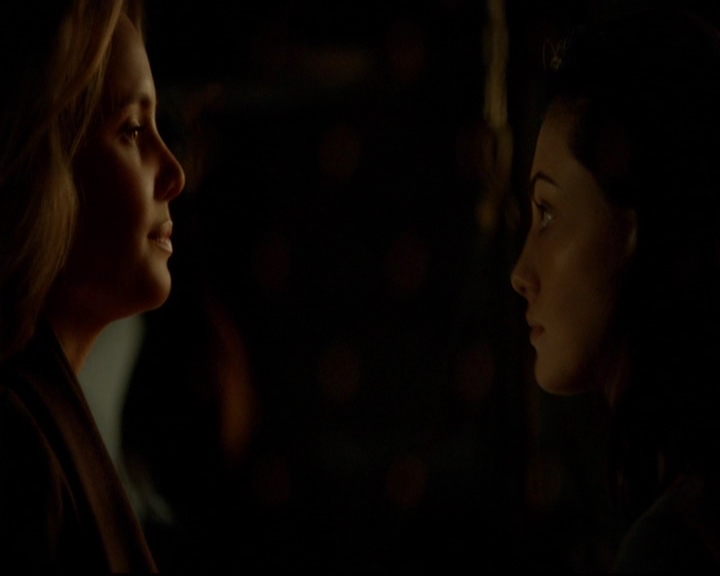 VampireDiariesWorld-dot-nl_TheOriginals_3x13HeartShapedBox0961.jpg