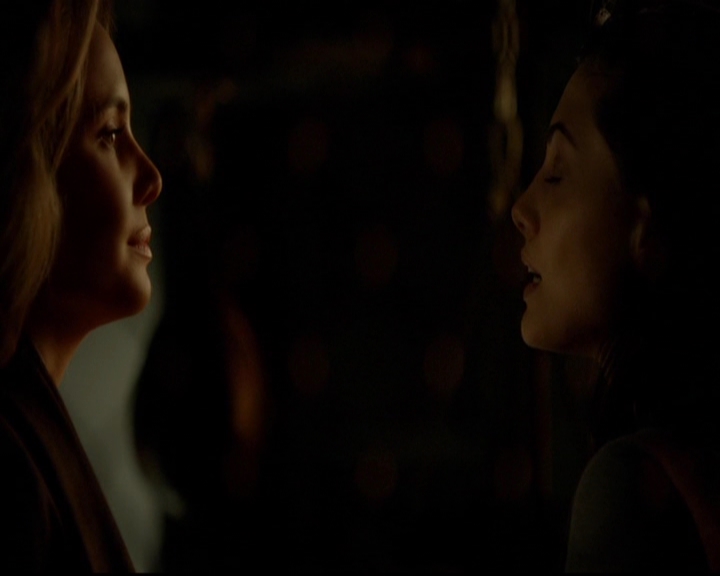VampireDiariesWorld-dot-nl_TheOriginals_3x13HeartShapedBox0962.jpg