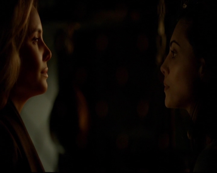 VampireDiariesWorld-dot-nl_TheOriginals_3x13HeartShapedBox0963.jpg