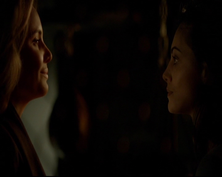 VampireDiariesWorld-dot-nl_TheOriginals_3x13HeartShapedBox0964.jpg