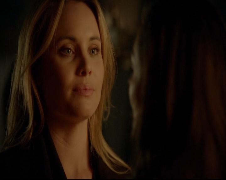 VampireDiariesWorld-dot-nl_TheOriginals_3x13HeartShapedBox0966.jpg
