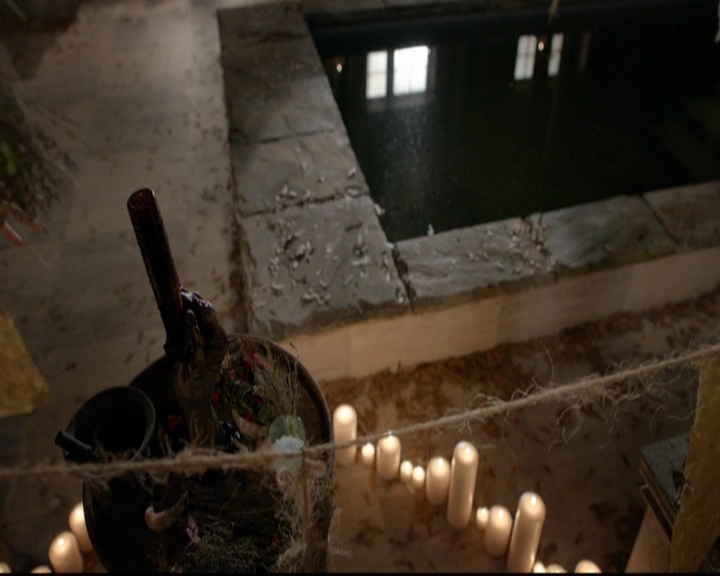 VampireDiariesWorld-dot-nl_TheOriginals_3x13HeartShapedBox0975.jpg