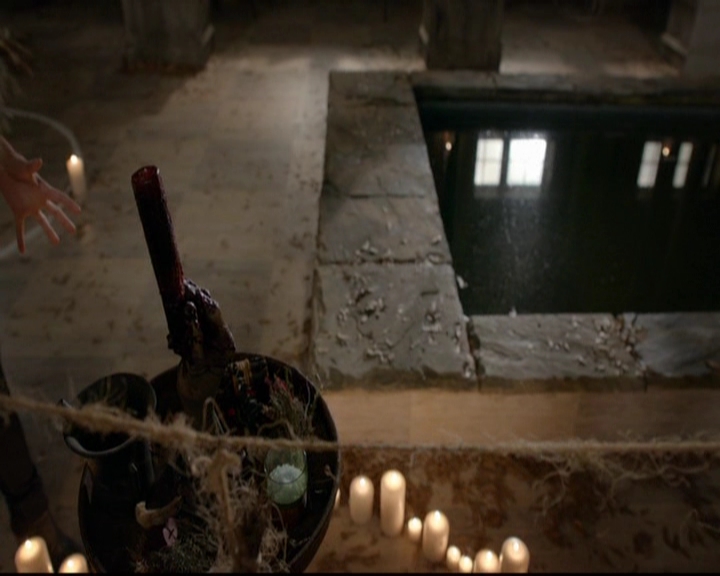 VampireDiariesWorld-dot-nl_TheOriginals_3x13HeartShapedBox0977.jpg