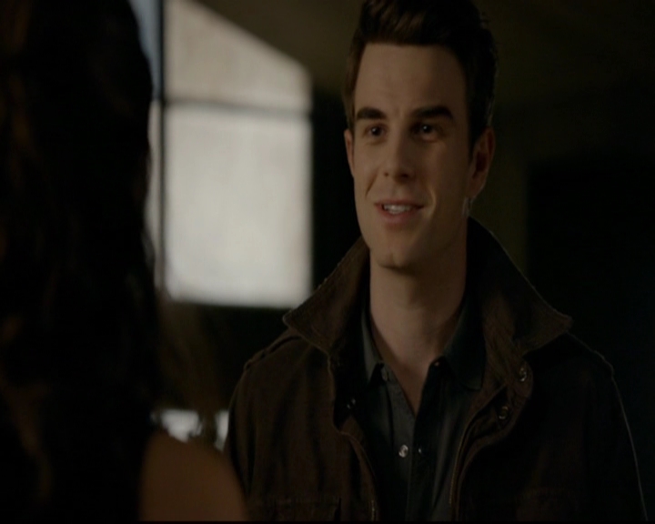 VampireDiariesWorld-dot-nl_TheOriginals_3x13HeartShapedBox0997.jpg