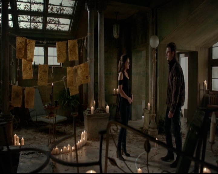 VampireDiariesWorld-dot-nl_TheOriginals_3x13HeartShapedBox1005.jpg