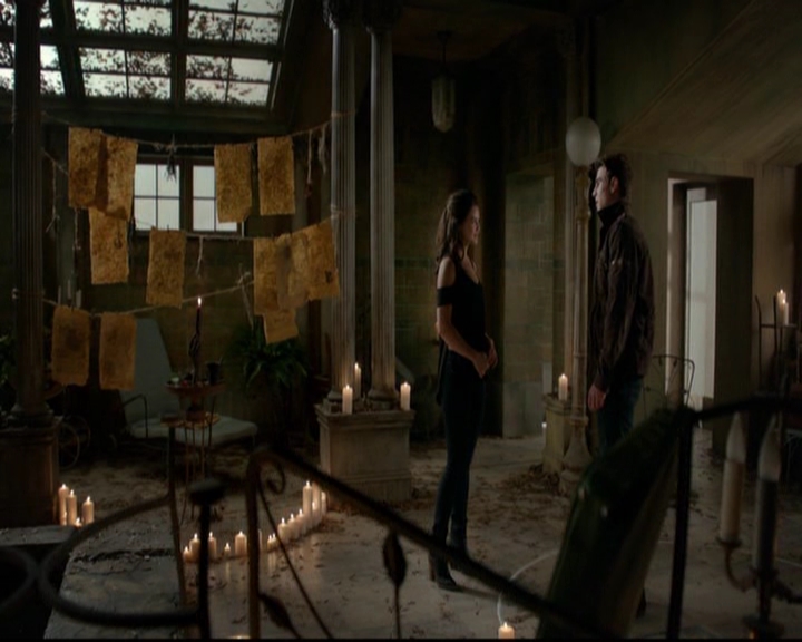 VampireDiariesWorld-dot-nl_TheOriginals_3x13HeartShapedBox1007.jpg