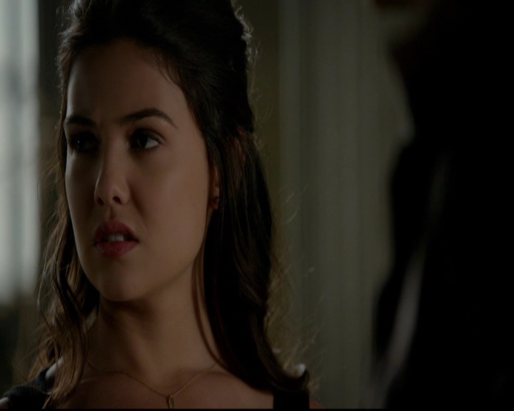 VampireDiariesWorld-dot-nl_TheOriginals_3x13HeartShapedBox1050.jpg