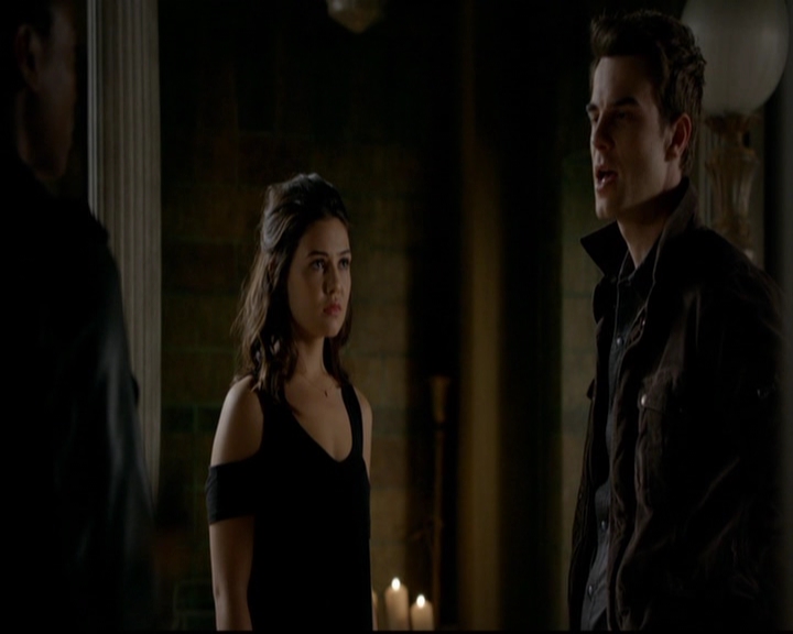 VampireDiariesWorld-dot-nl_TheOriginals_3x13HeartShapedBox1059.jpg