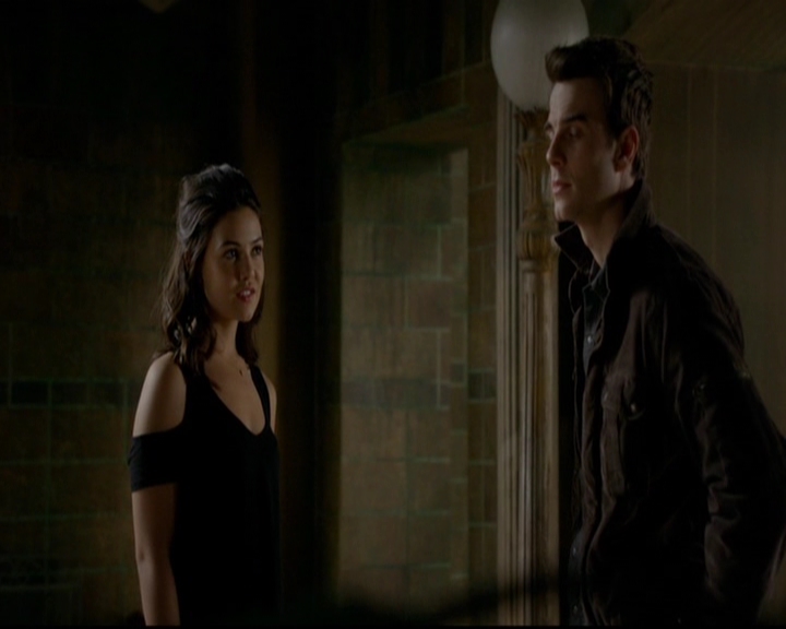 VampireDiariesWorld-dot-nl_TheOriginals_3x13HeartShapedBox1075.jpg