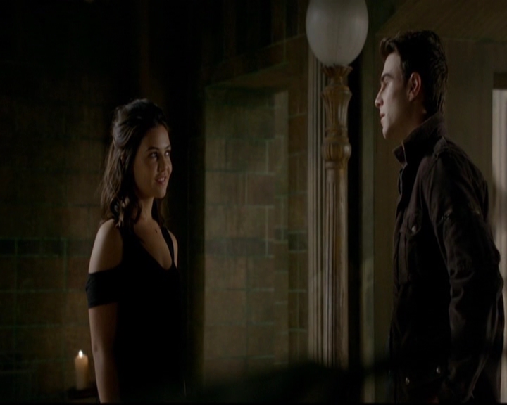 VampireDiariesWorld-dot-nl_TheOriginals_3x13HeartShapedBox1076.jpg