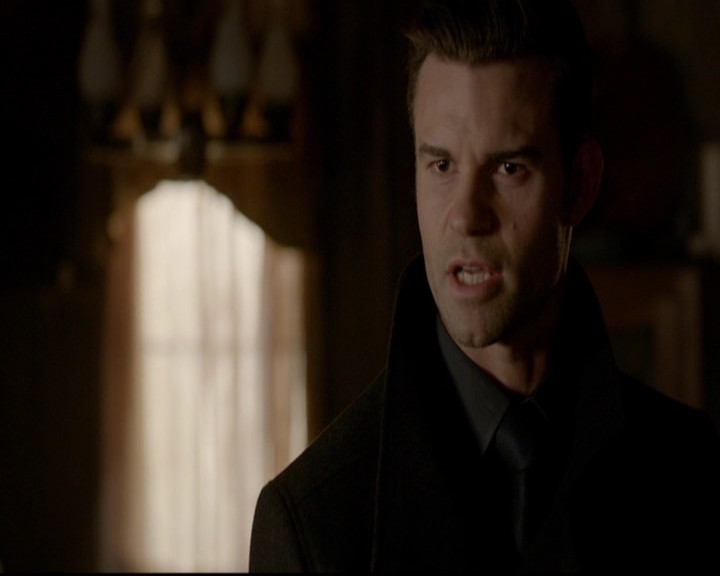 VampireDiariesWorld-dot-nl_TheOriginals_3x13HeartShapedBox1107.jpg