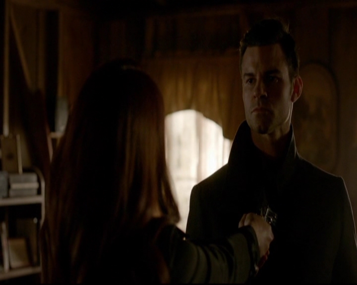 VampireDiariesWorld-dot-nl_TheOriginals_3x13HeartShapedBox1126.jpg