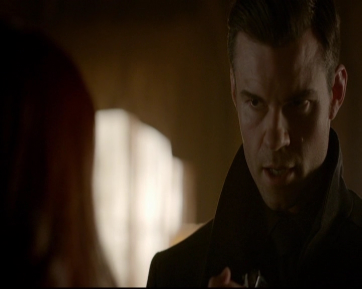 VampireDiariesWorld-dot-nl_TheOriginals_3x13HeartShapedBox1133.jpg