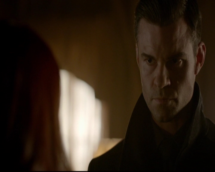 VampireDiariesWorld-dot-nl_TheOriginals_3x13HeartShapedBox1135.jpg