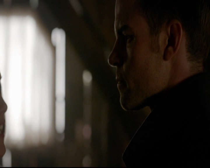 VampireDiariesWorld-dot-nl_TheOriginals_3x13HeartShapedBox1147.jpg