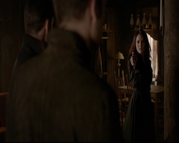 VampireDiariesWorld-dot-nl_TheOriginals_3x13HeartShapedBox1183.jpg