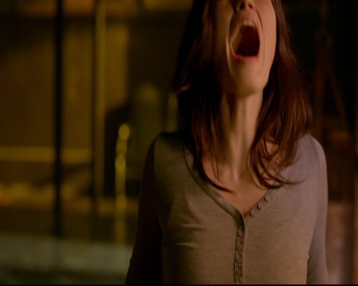 VampireDiariesWorld-dot-nl_TheOriginals_3x13HeartShapedBox1474.jpg