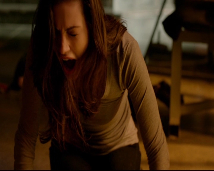 VampireDiariesWorld-dot-nl_TheOriginals_3x13HeartShapedBox1479.jpg
