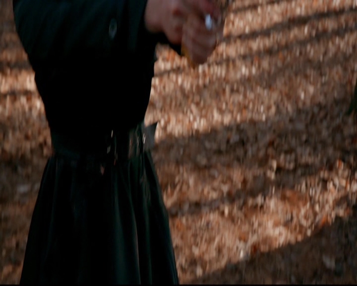 VampireDiariesWorld-dot-nl_TheOriginals_3x13HeartShapedBox1482.jpg
