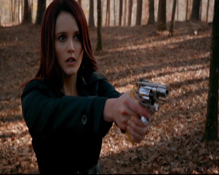 VampireDiariesWorld-dot-nl_TheOriginals_3x13HeartShapedBox1484.jpg
