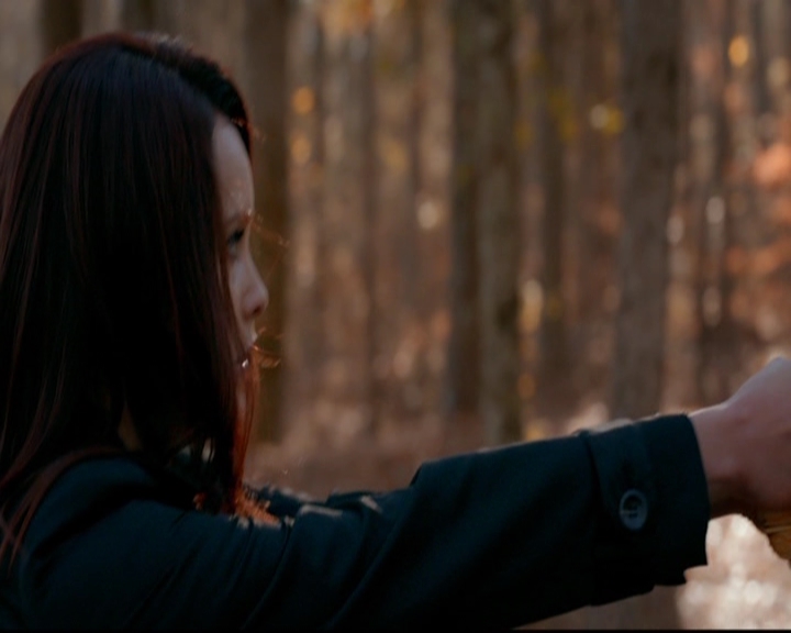 VampireDiariesWorld-dot-nl_TheOriginals_3x13HeartShapedBox1485.jpg