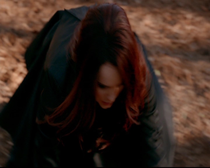 VampireDiariesWorld-dot-nl_TheOriginals_3x13HeartShapedBox1498.jpg