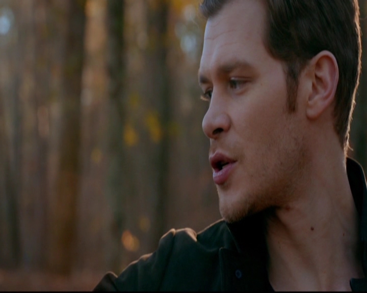 VampireDiariesWorld-dot-nl_TheOriginals_3x13HeartShapedBox1506.jpg