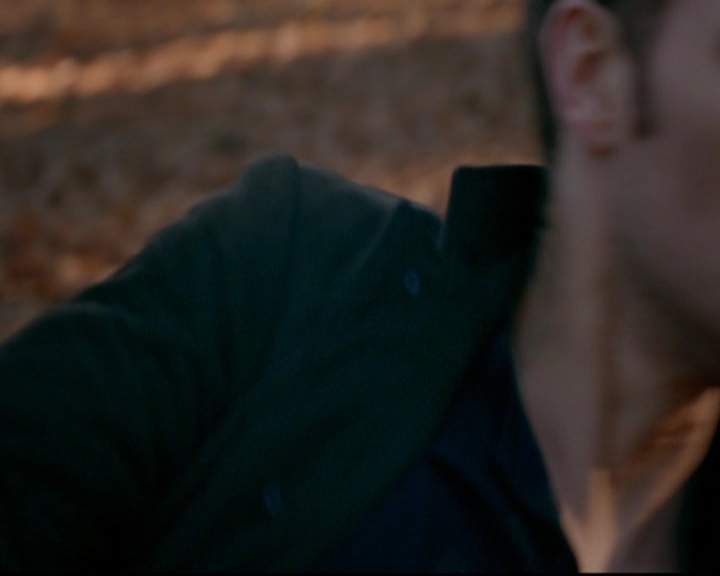 VampireDiariesWorld-dot-nl_TheOriginals_3x13HeartShapedBox1529.jpg