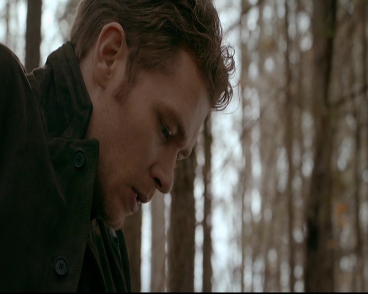 VampireDiariesWorld-dot-nl_TheOriginals_3x13HeartShapedBox1656.jpg