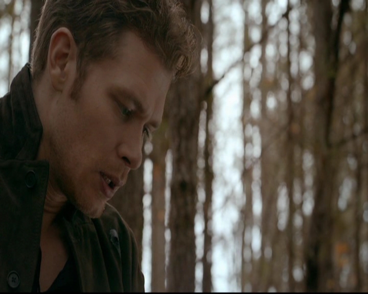 VampireDiariesWorld-dot-nl_TheOriginals_3x13HeartShapedBox1664.jpg