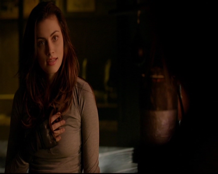 VampireDiariesWorld-dot-nl_TheOriginals_3x13HeartShapedBox1685.jpg