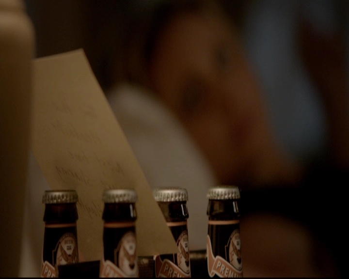 VampireDiariesWorld-dot-nl_TheOriginals_3x13HeartShapedBox1777.jpg