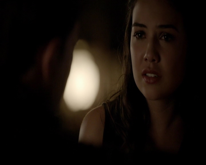 VampireDiariesWorld-dot-nl_TheOriginals_3x13HeartShapedBox1915.jpg