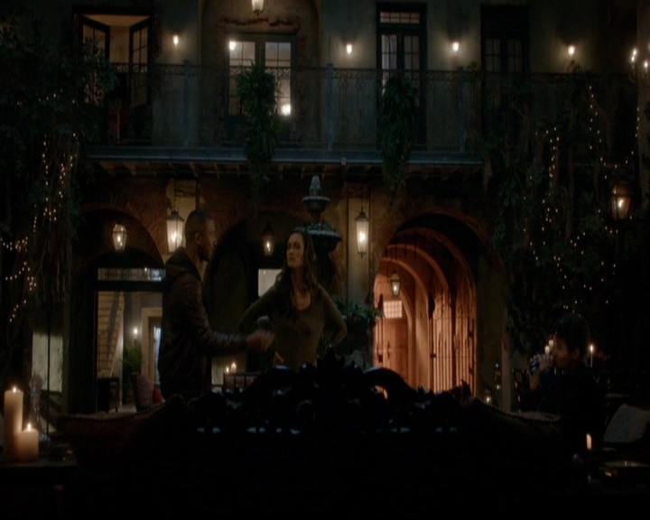 VampireDiariesWorld-dot-nl_TheOriginals_3x14AStreetcarNamedDesire0738.jpg