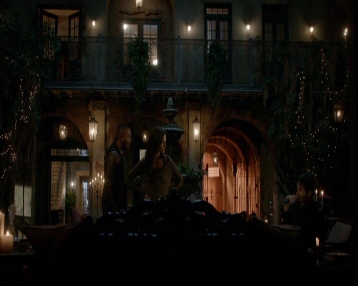 VampireDiariesWorld-dot-nl_TheOriginals_3x14AStreetcarNamedDesire0739.jpg