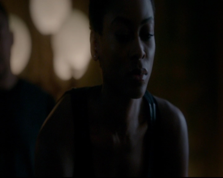 VampireDiariesWorld-dot-nl_TheOriginals_3x14AStreetcarNamedDesire1242.jpg