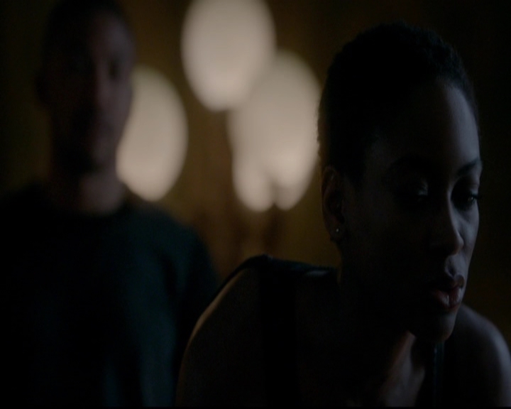 VampireDiariesWorld-dot-nl_TheOriginals_3x14AStreetcarNamedDesire1249.jpg