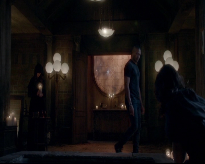 VampireDiariesWorld-dot-nl_TheOriginals_3x14AStreetcarNamedDesire1278.jpg