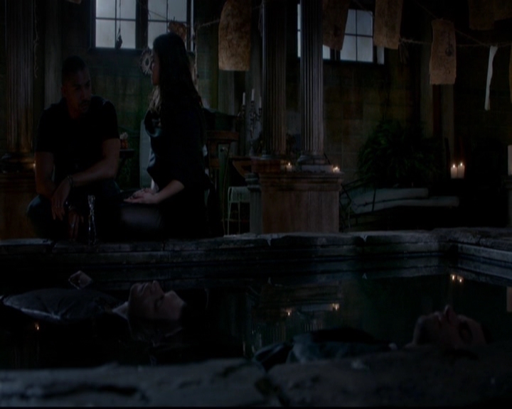 VampireDiariesWorld-dot-nl_TheOriginals_3x14AStreetcarNamedDesire1295.jpg