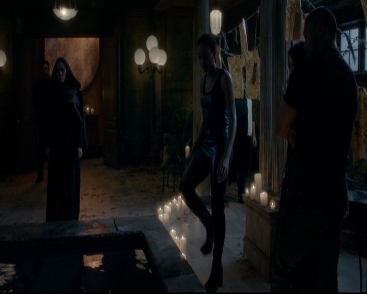 VampireDiariesWorld-dot-nl_TheOriginals_3x14AStreetcarNamedDesire1458.jpg