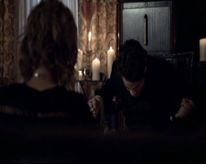 VampireDiariesWorld-dot-nl_TheOriginals_3x14AStreetcarNamedDesire1545.jpg